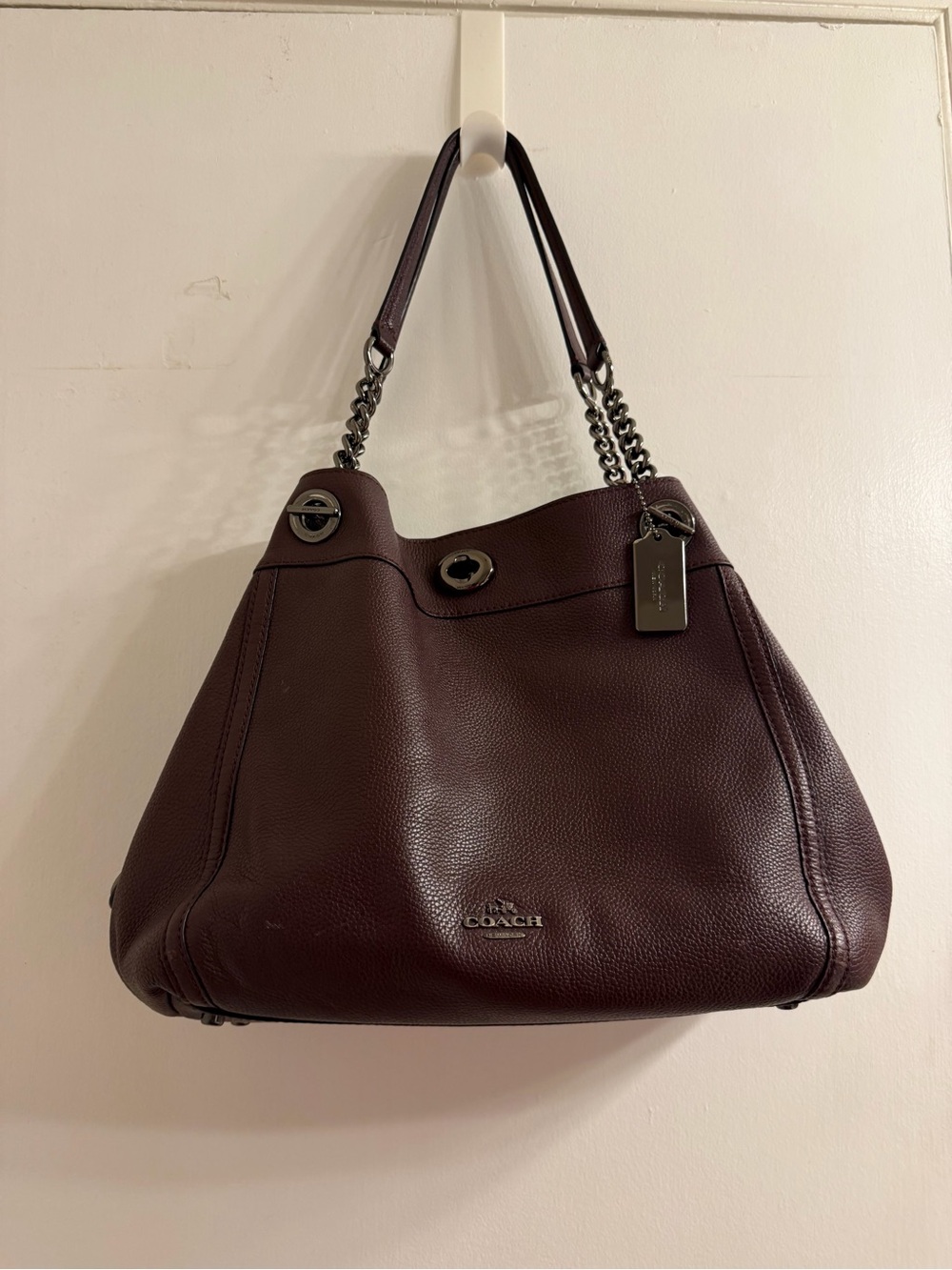 COACH Turnlock Edie Oxblood - F1681-36855